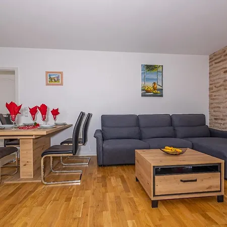 Apartment Rocca *
