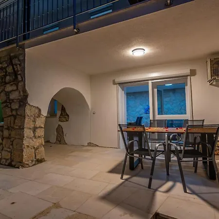 Rocca Apartment *
