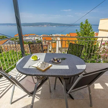 Rocca Apartman *